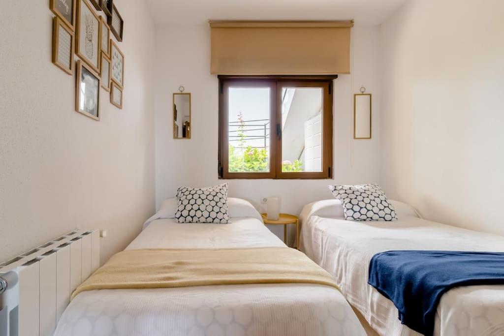 Casa De Las Flores - Apartamento Con Jardin Privado Frente A La Playa De Comillas Extérieur photo