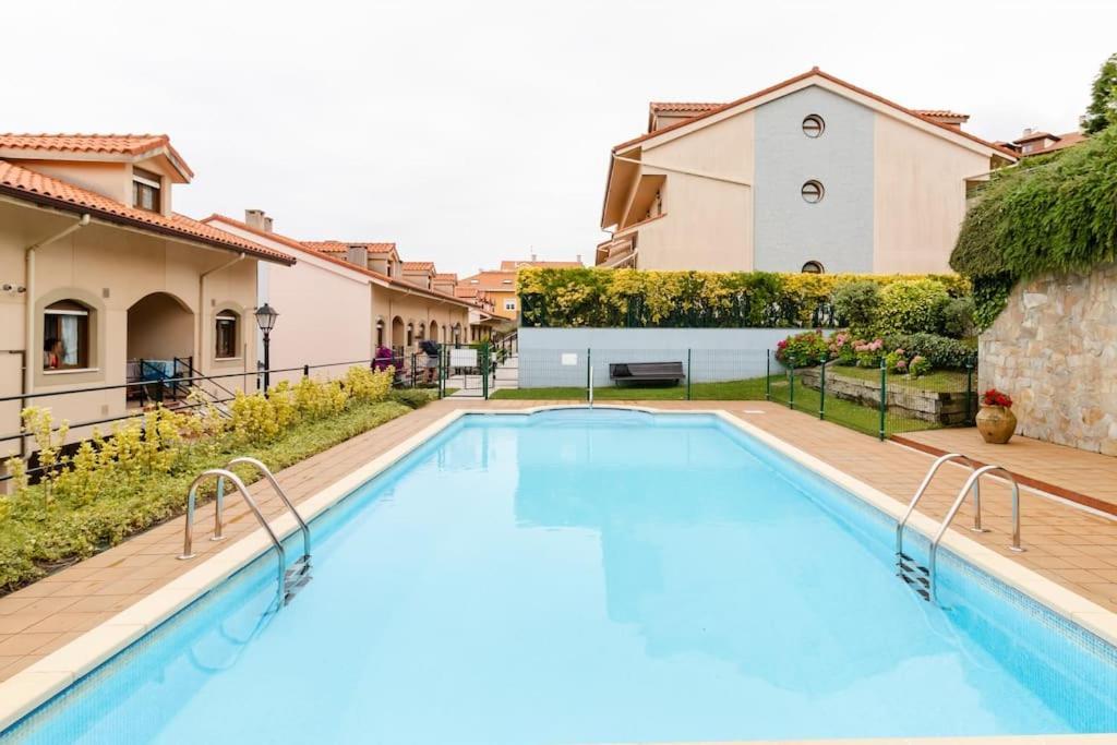 Casa De Las Flores - Apartamento Con Jardin Privado Frente A La Playa De Comillas Extérieur photo