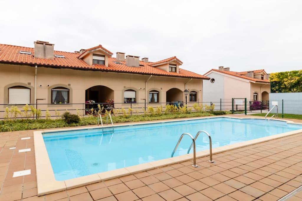 Casa De Las Flores - Apartamento Con Jardin Privado Frente A La Playa De Comillas Extérieur photo