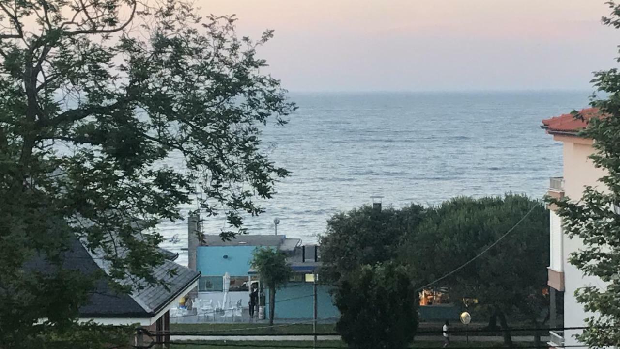 Casa De Las Flores - Apartamento Con Jardin Privado Frente A La Playa De Comillas Extérieur photo