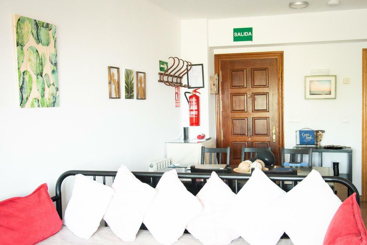 Casa De Las Flores - Apartamento Con Jardin Privado Frente A La Playa De Comillas Extérieur photo